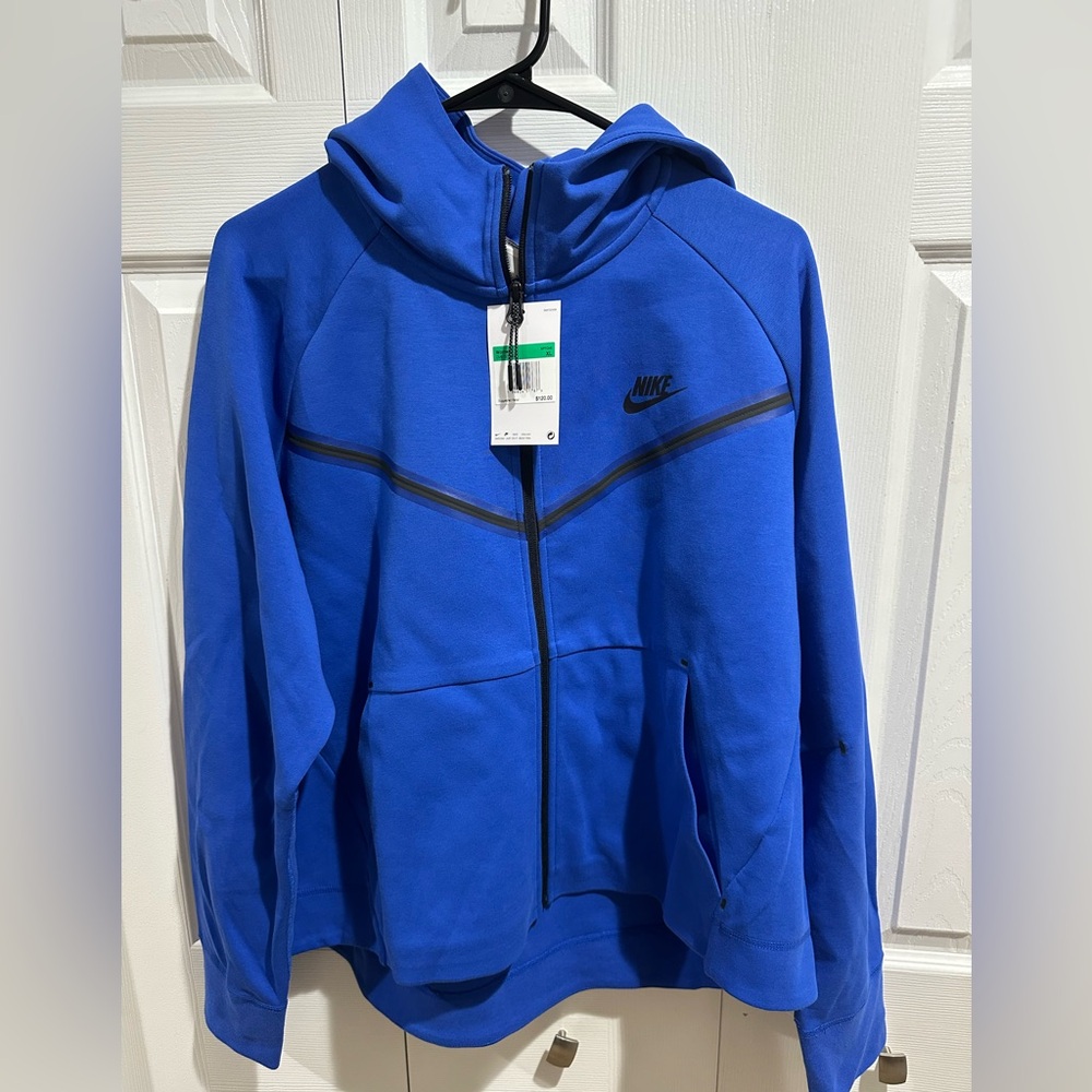 NWT | W’s Nike Team Tech Fleece | Size XL